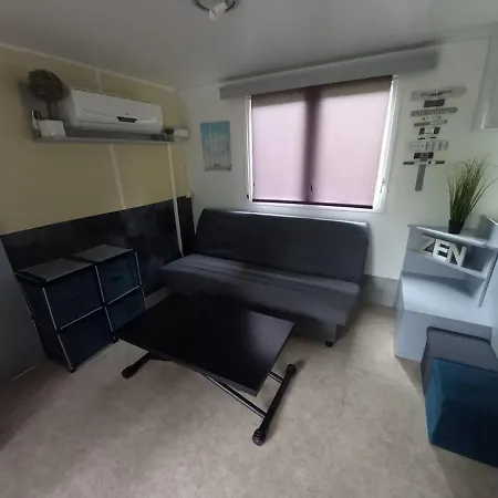 Mobilhome 8 Couchages Jacuzzi Privatif Kamp alanı